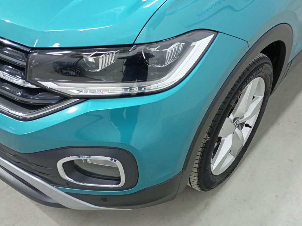 VOLKSWAGEN T-CROSS Gasolina 2022 segunda-mano Jaén