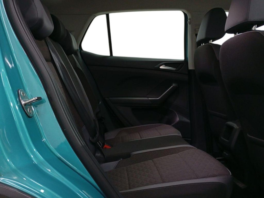 VOLKSWAGEN T-CROSS Gasolina 2022 segunda-mano Jaén