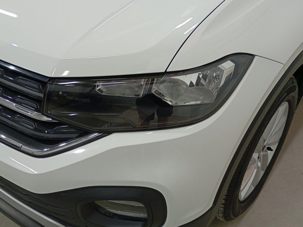 VOLKSWAGEN T-CROSS Gasolina 2022 segunda-mano Jaén