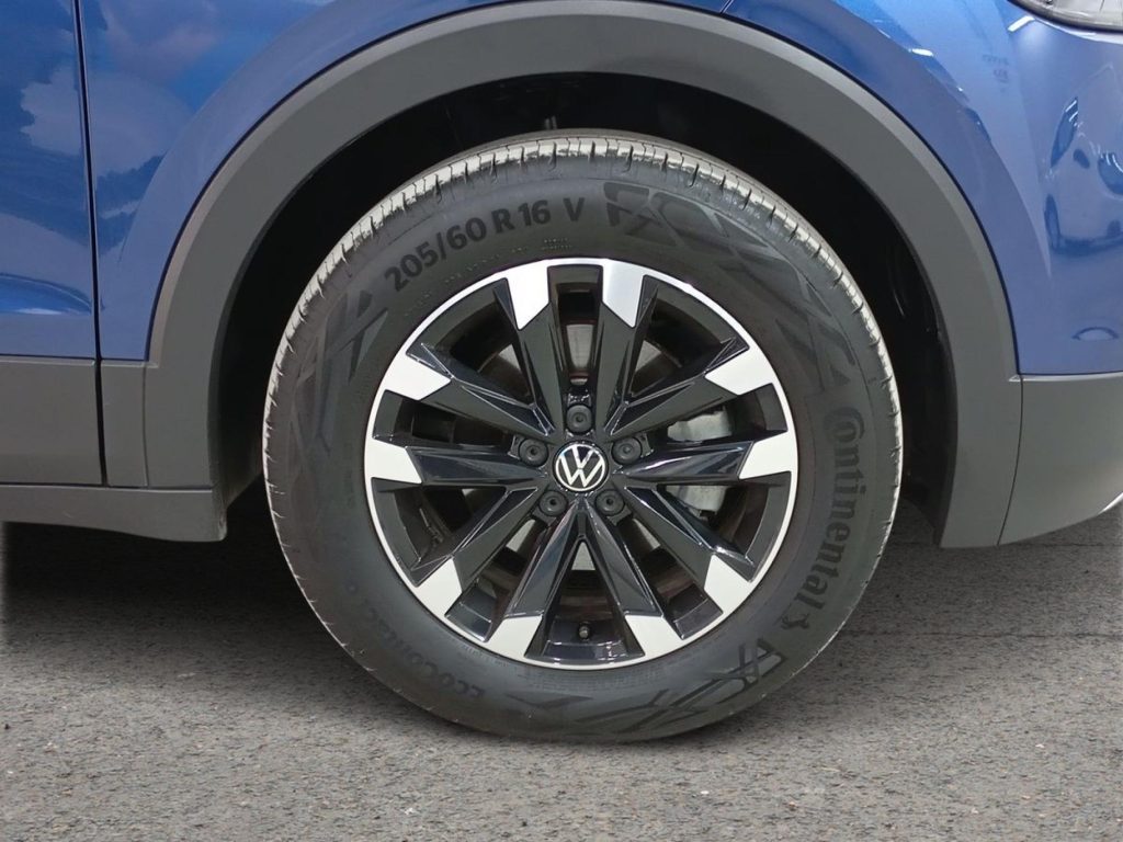 VOLKSWAGEN T-CROSS Gasolina 2023 segunda-mano Granada