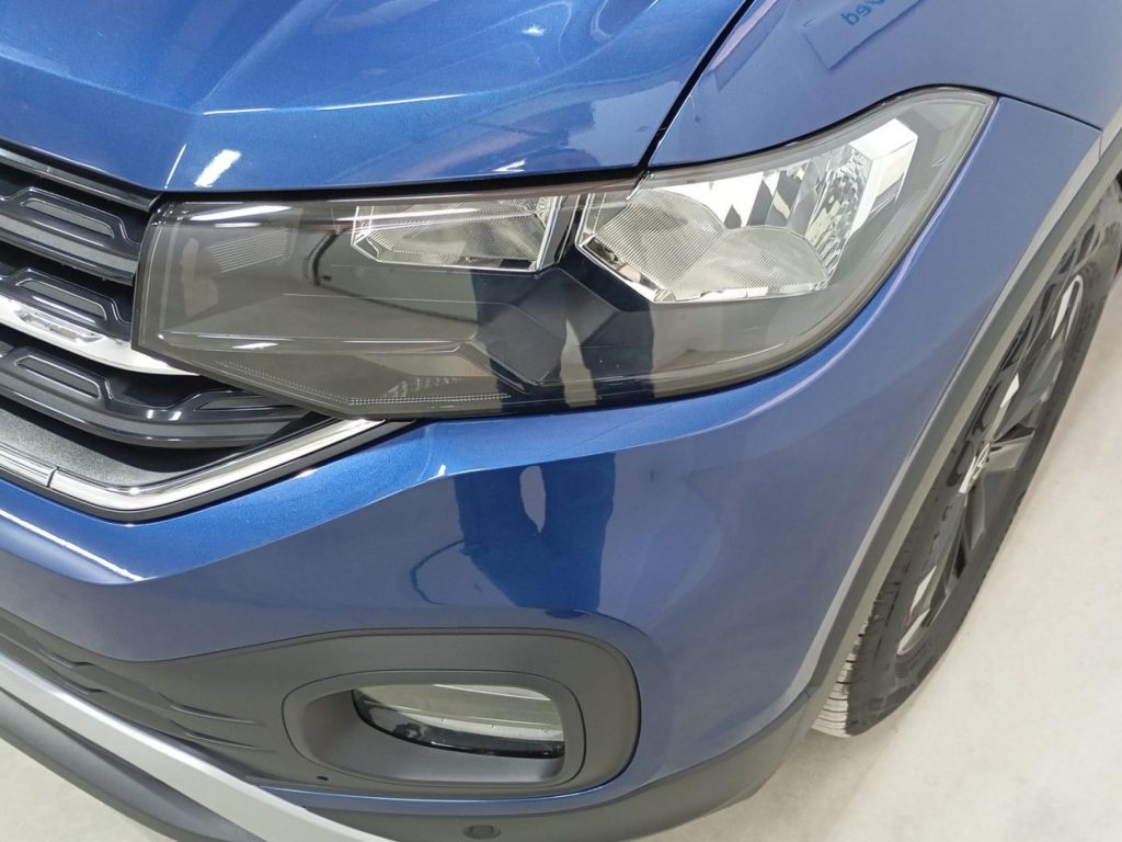 VOLKSWAGEN T-CROSS Gasolina 2023 segunda-mano Granada