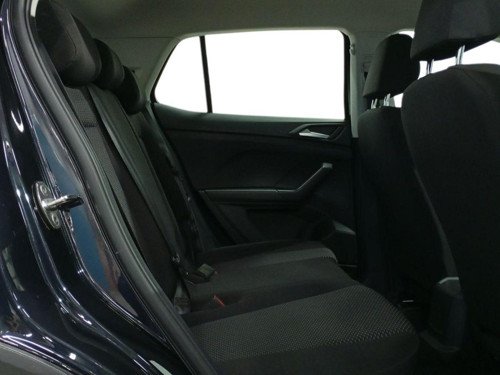 VOLKSWAGEN T-CROSS Gasolina 2024 segunda-mano Jaén