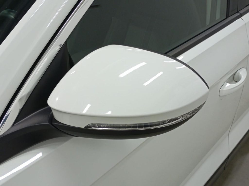 VOLKSWAGEN T-ROC Diesel 2023 segunda-mano Jaén
