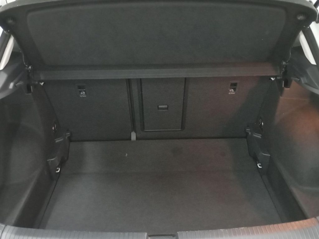 VOLKSWAGEN T-ROC Diesel 2023 segunda-mano Jaén