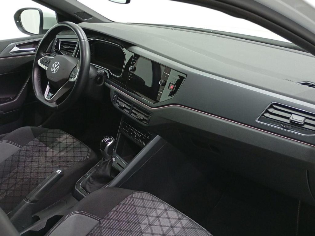 VOLKSWAGEN TAIGO Gasolina 2022 segunda-mano Jaén