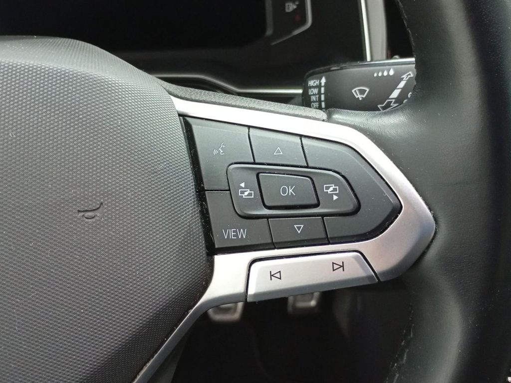 VOLKSWAGEN TAIGO Gasolina 2022 segunda-mano Jaén