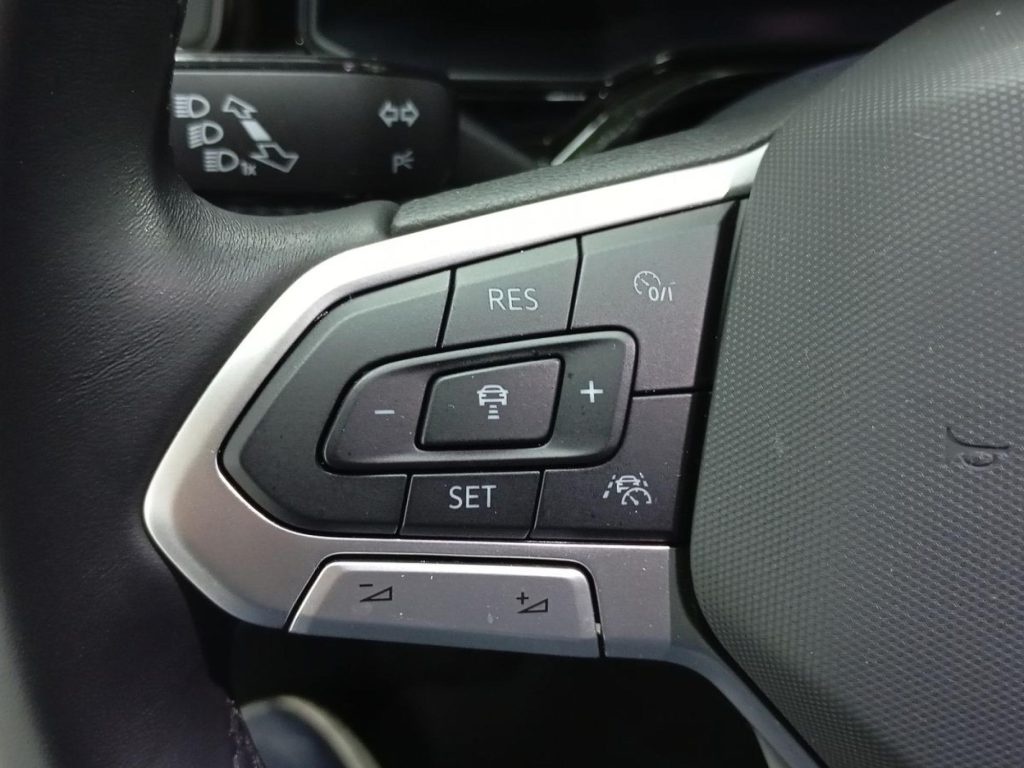 VOLKSWAGEN TAIGO Gasolina 2025 segunda-mano Jaén