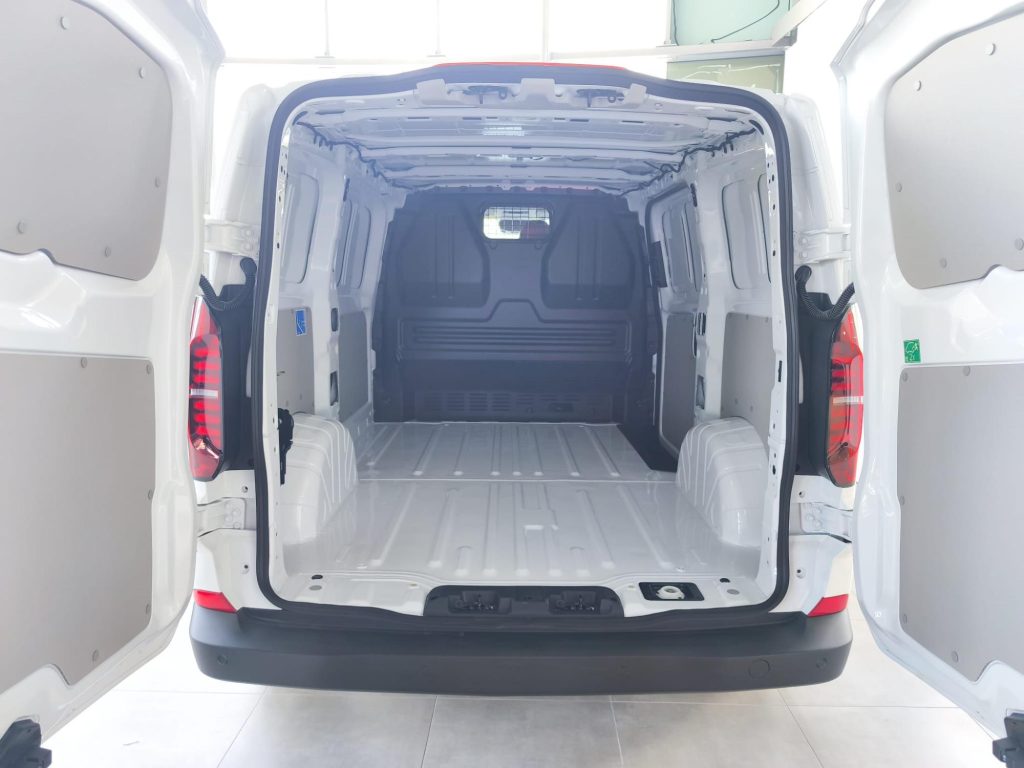 VOLKSWAGEN TRANSPORTER Diesel nuevo entrega inmediata Jaén