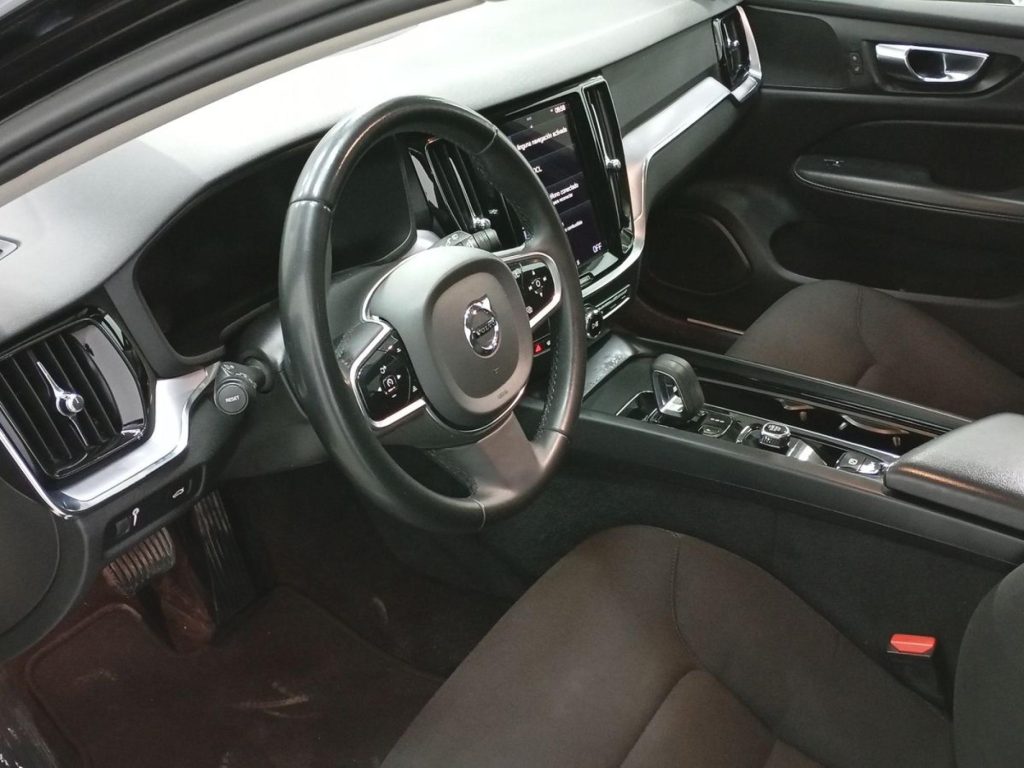 VOLVO V60 CROSS COUNTRY Hibrido 2022 segunda-mano Jaén
