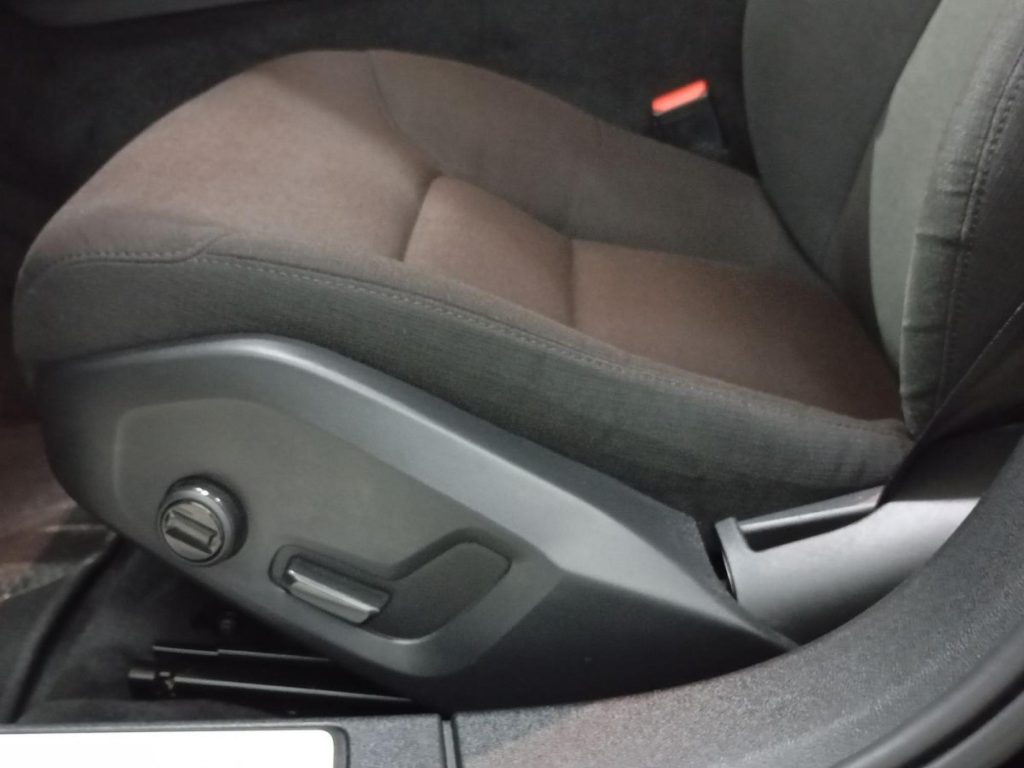 VOLVO V60 CROSS COUNTRY Hibrido 2022 segunda-mano Jaén