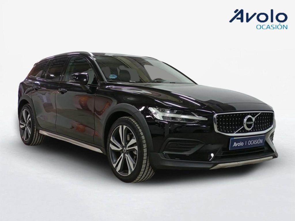 VOLVO V60 CROSS COUNTRY Hibrido 2022 segunda-mano Jaén