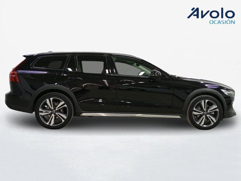 VOLVO V60 CROSS COUNTRY Hibrido 2022 segunda-mano Jaén