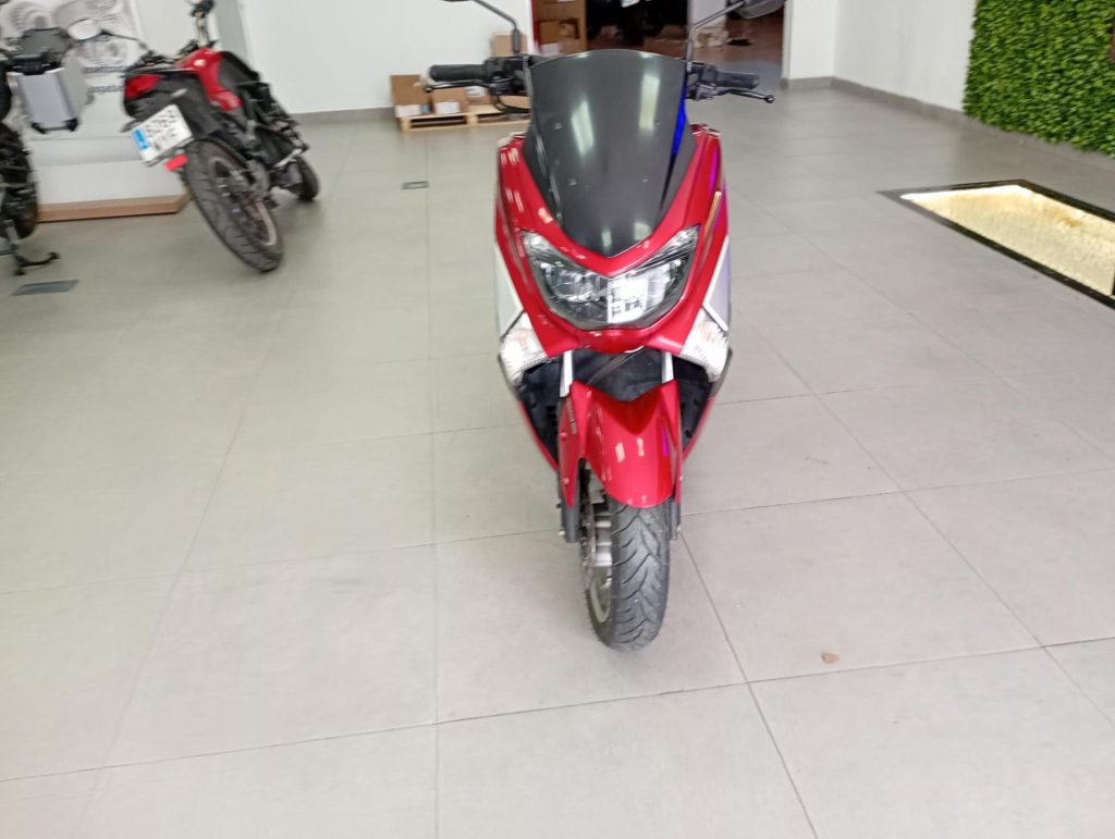YAMAHA NMAX Gasolina 2015 segunda-mano Granada