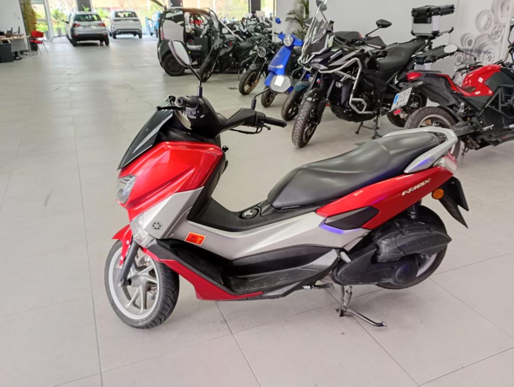 YAMAHA NMAX Gasolina 2015 segunda-mano Granada