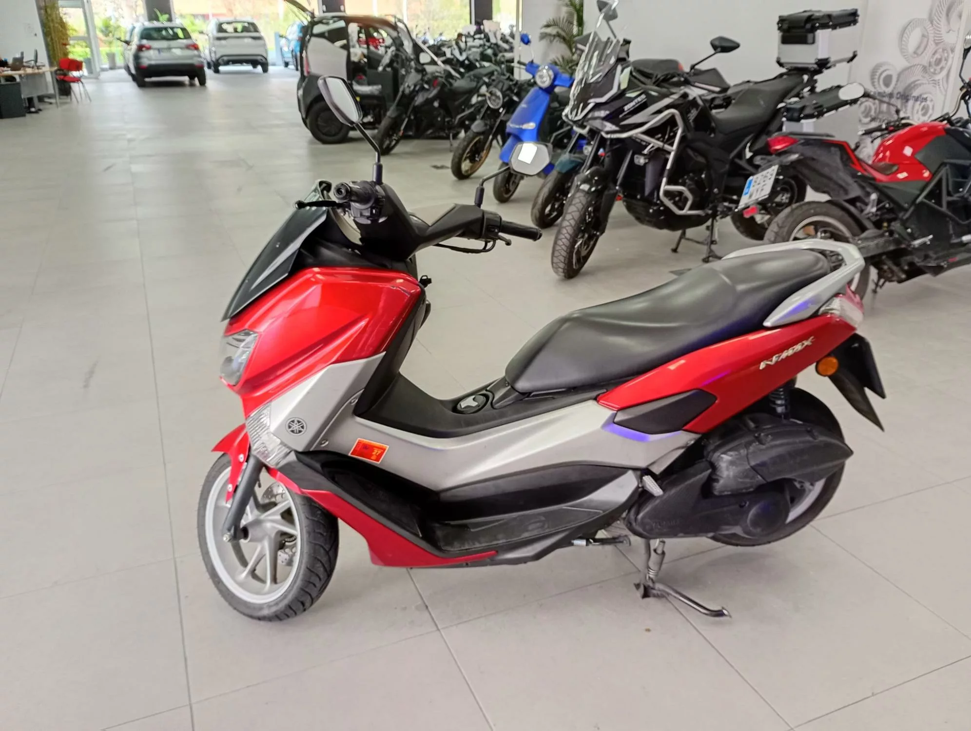 YAMAHA NMAX GPD 125 A 2 YAMAHA NMAX Gasolina 2015 segunda-mano Granada