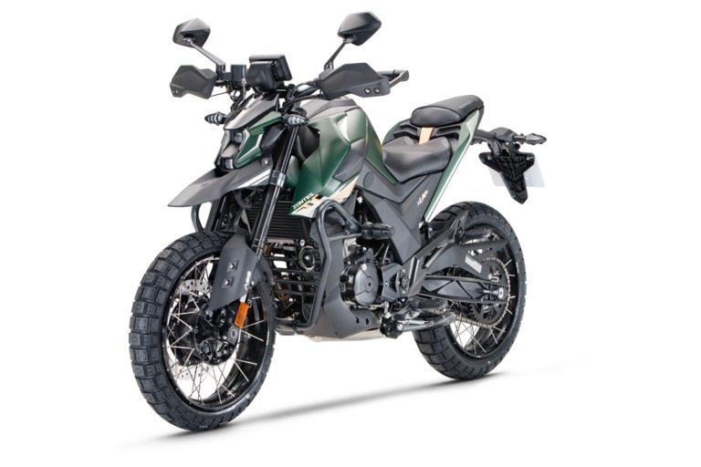 ZONTES 125U LCD E5+ Gasolina nuevo entrega inmediata Jaén