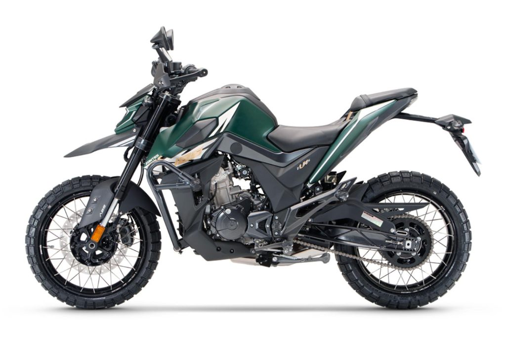 ZONTES 125U LCD E5+ Gasolina nuevo entrega inmediata Jaén
