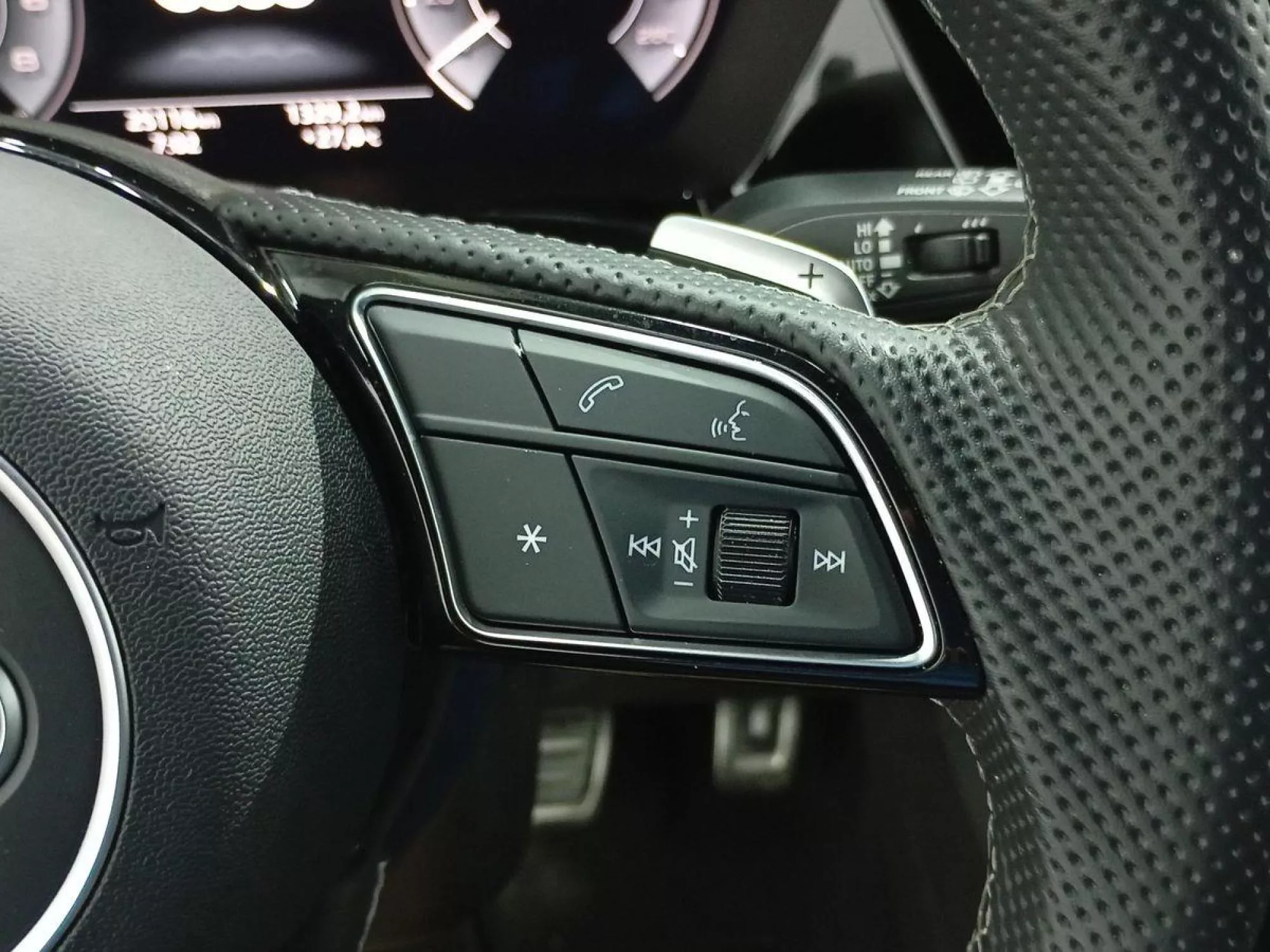 AUDI A3 Hibrido enchufable 2025 segunda-mano Jaén