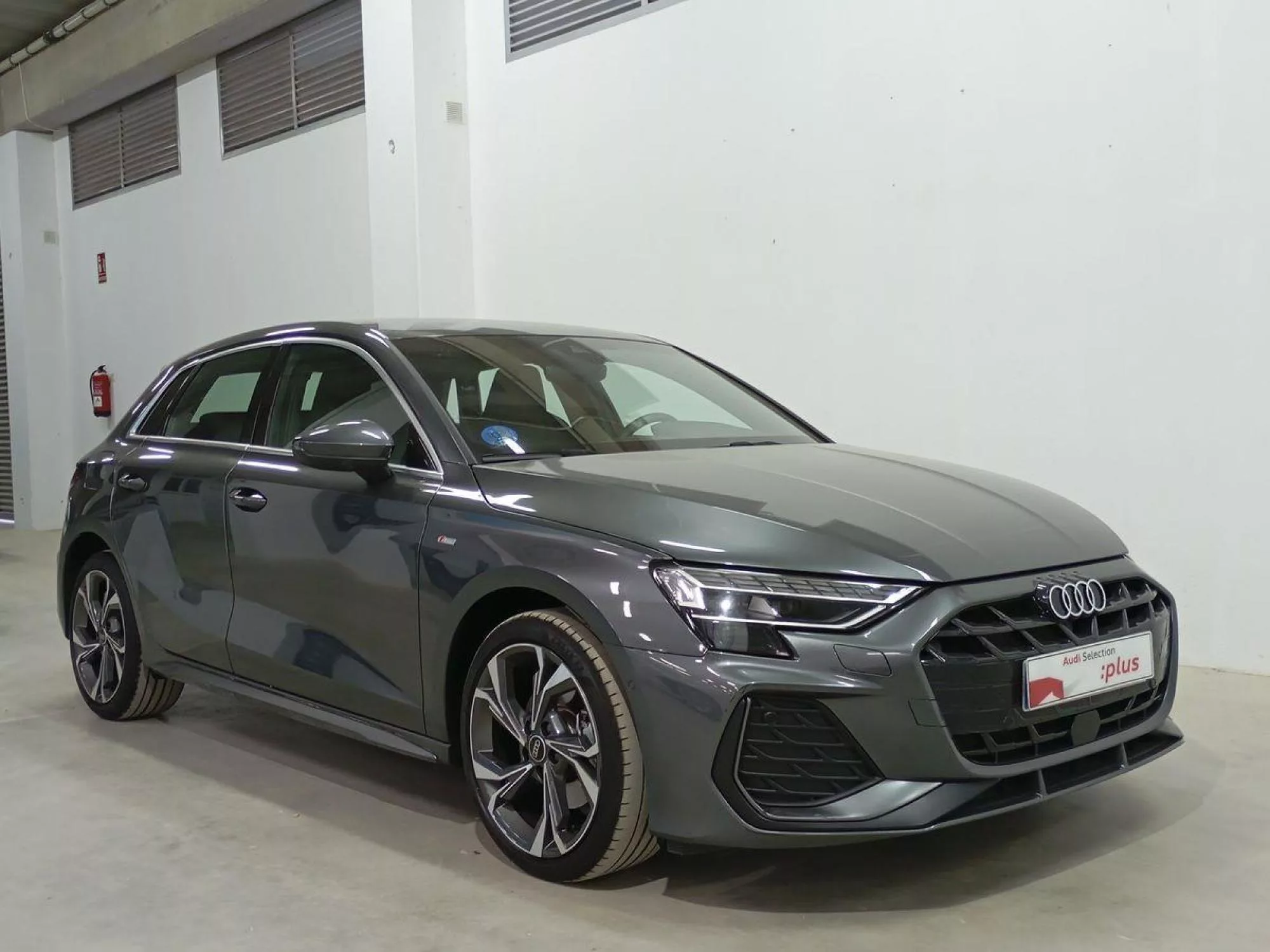 AUDI A3 Hibrido enchufable 2025 segunda-mano Jaén