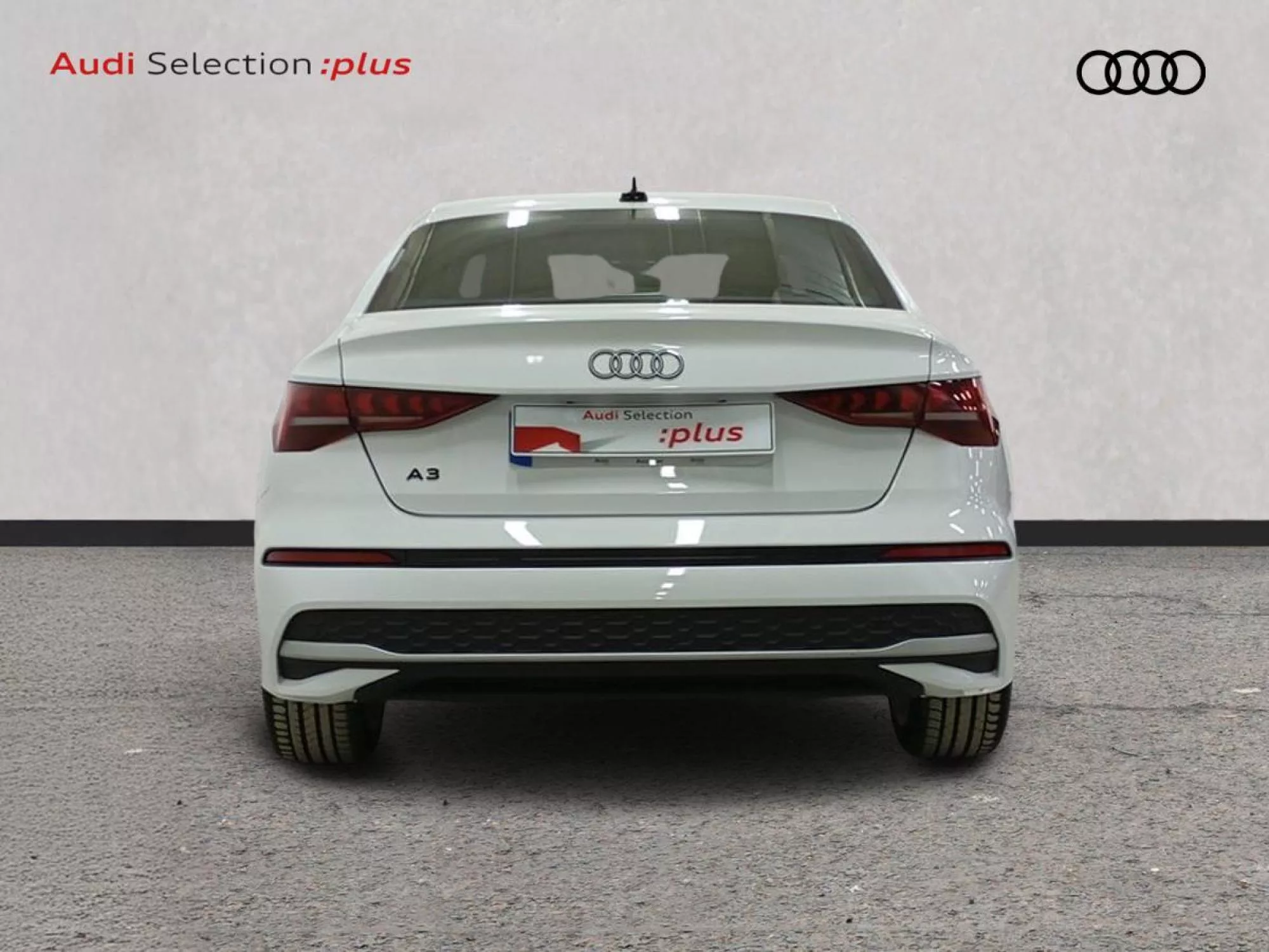 AUDI A3 SEDAN Gasolina 2025 segunda-mano Jaén