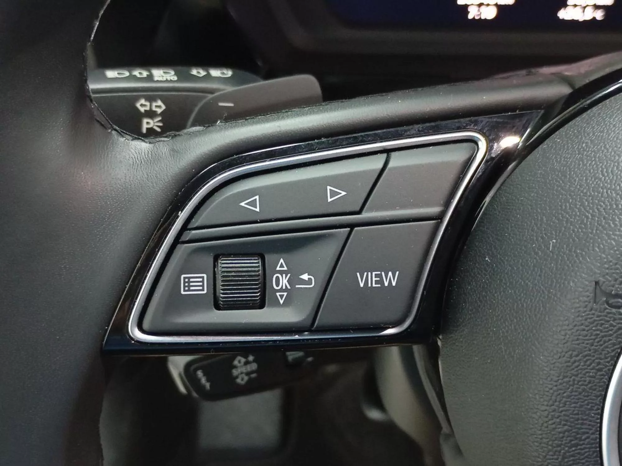 AUDI A3 SEDAN Gasolina 2025 segunda-mano Jaén