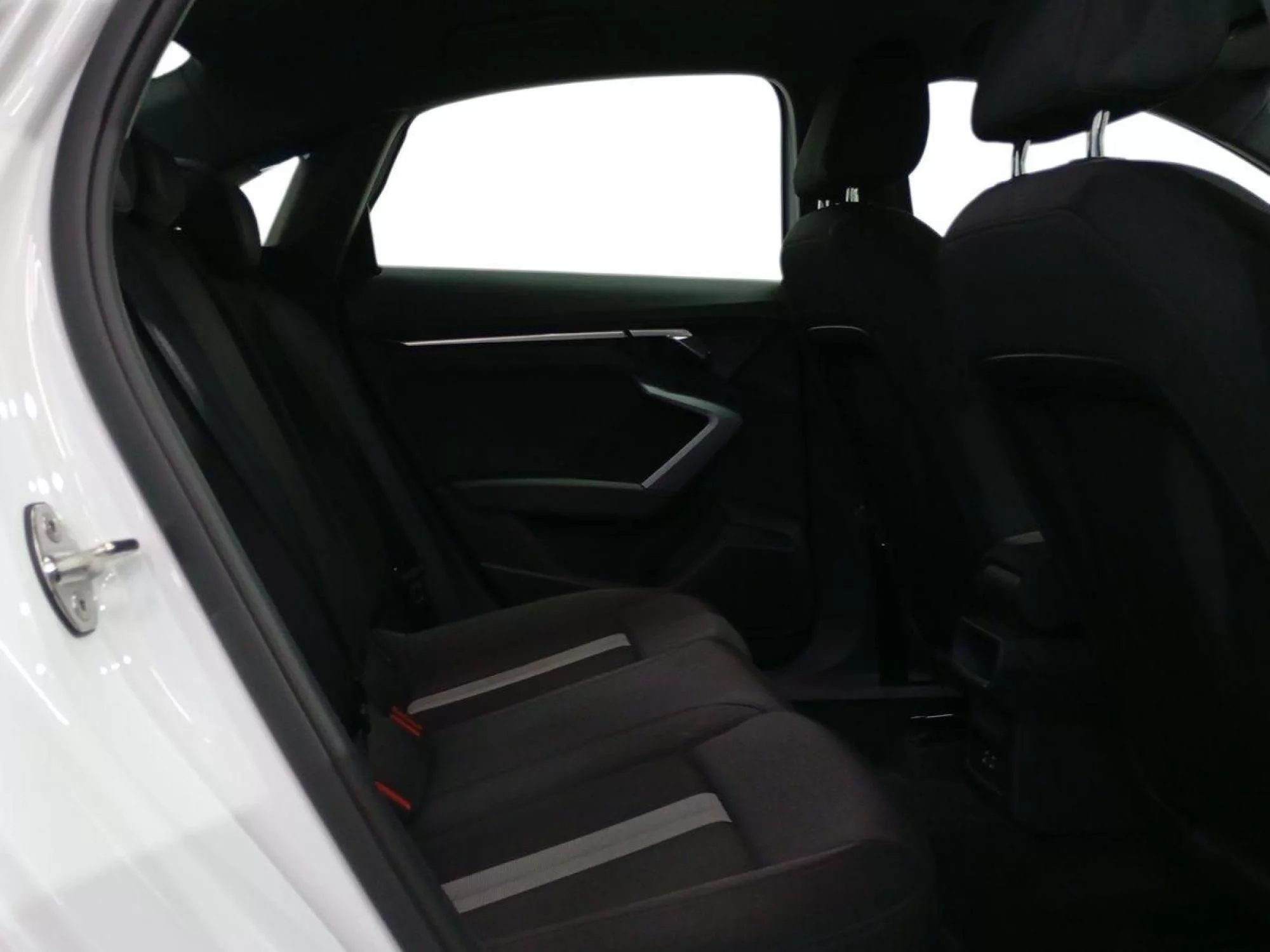 AUDI A3 SEDAN Gasolina 2025 segunda-mano Jaén