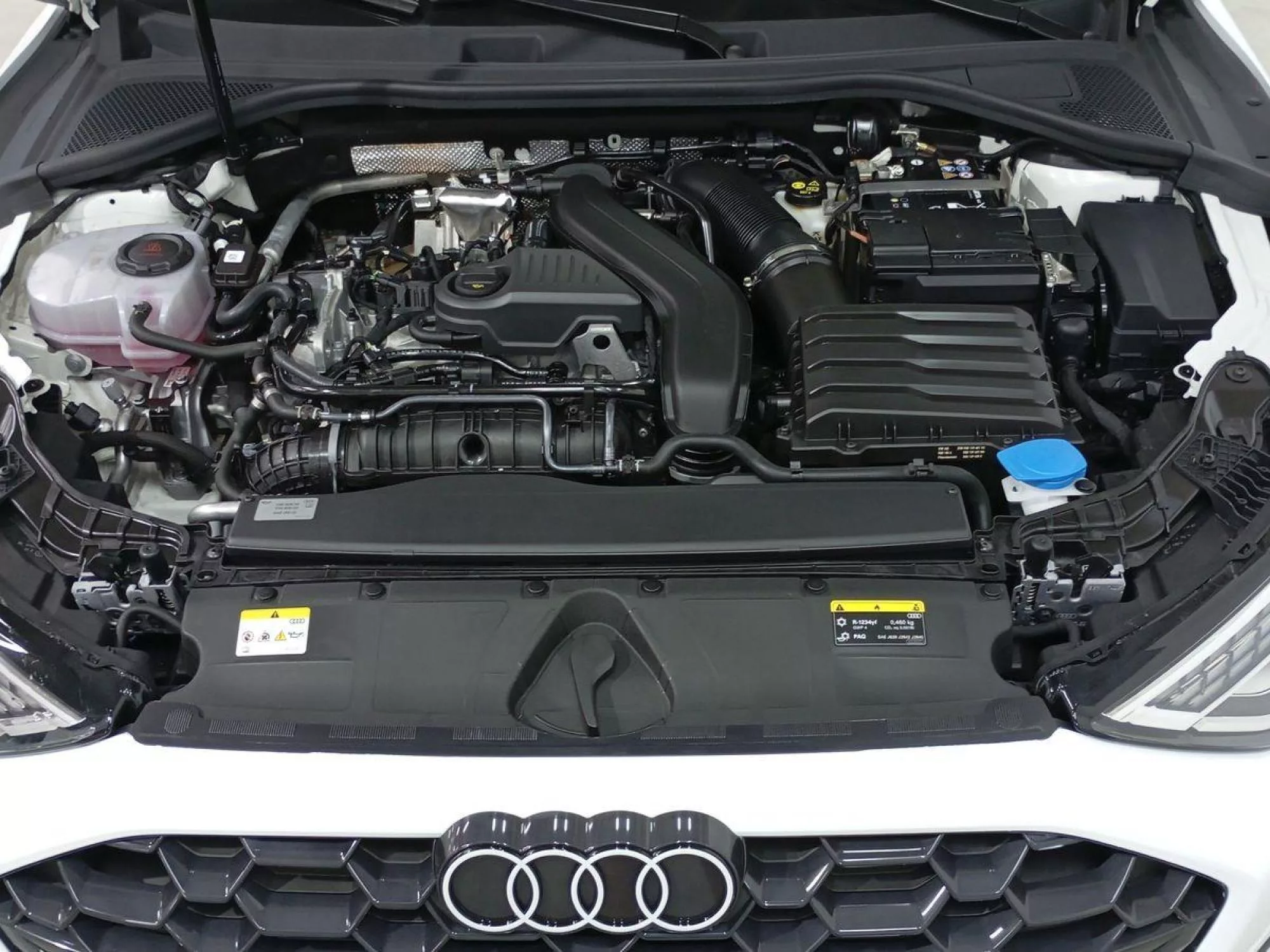 AUDI A3 SEDAN Gasolina 2025 segunda-mano Jaén