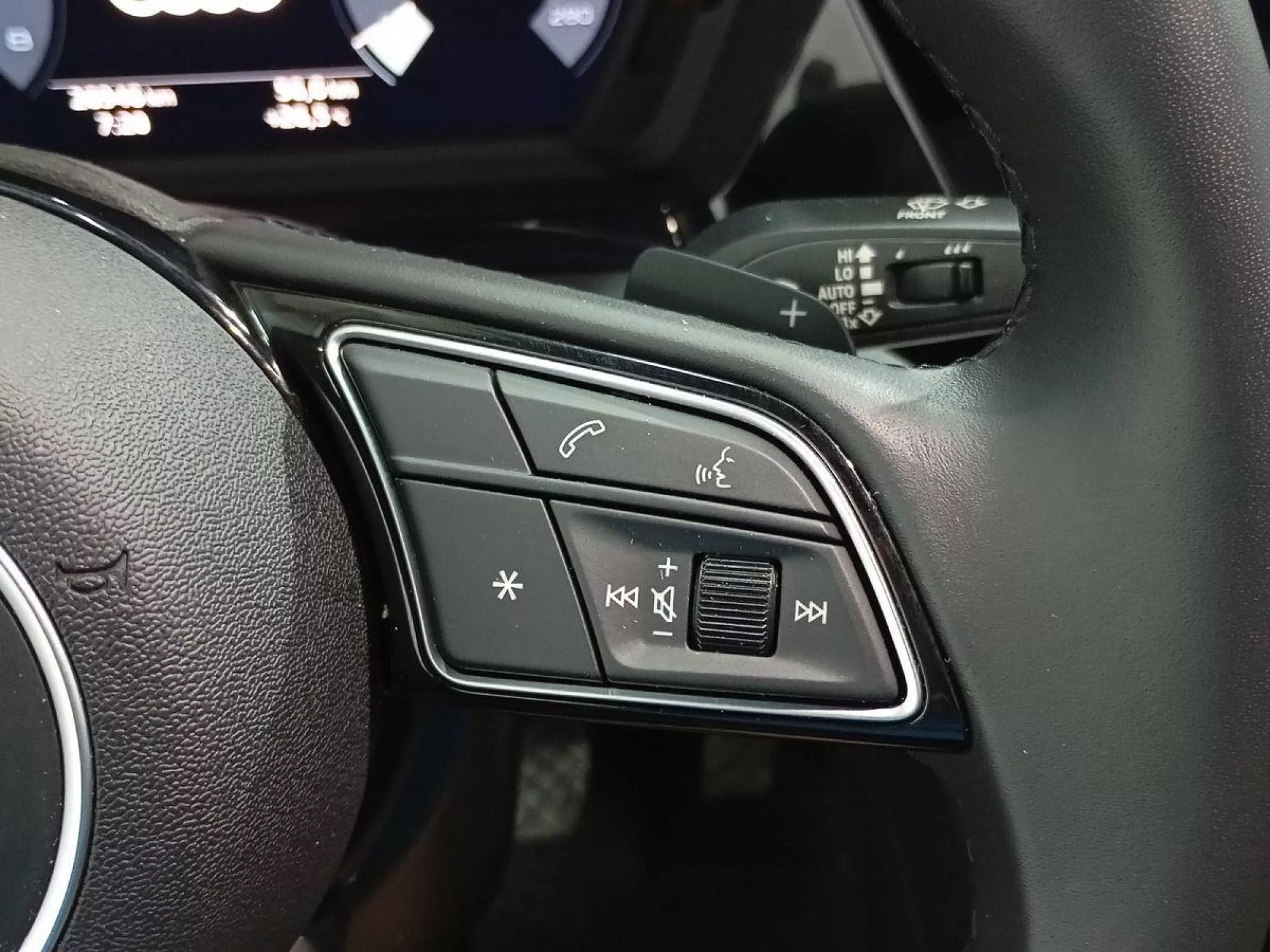 AUDI A3 SEDAN Gasolina 2025 segunda-mano Jaén