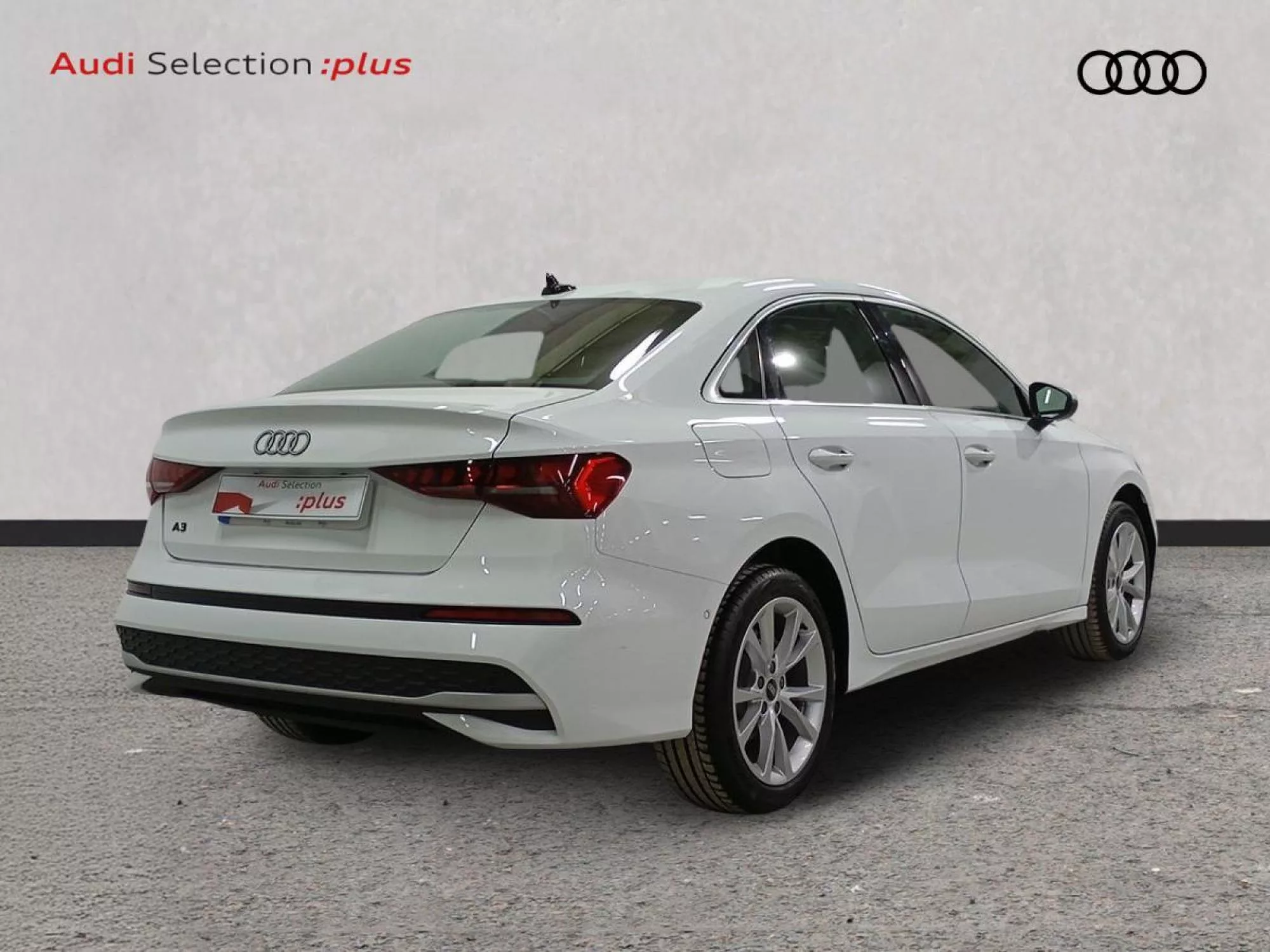 AUDI A3 SEDAN Gasolina 2025 segunda-mano Jaén