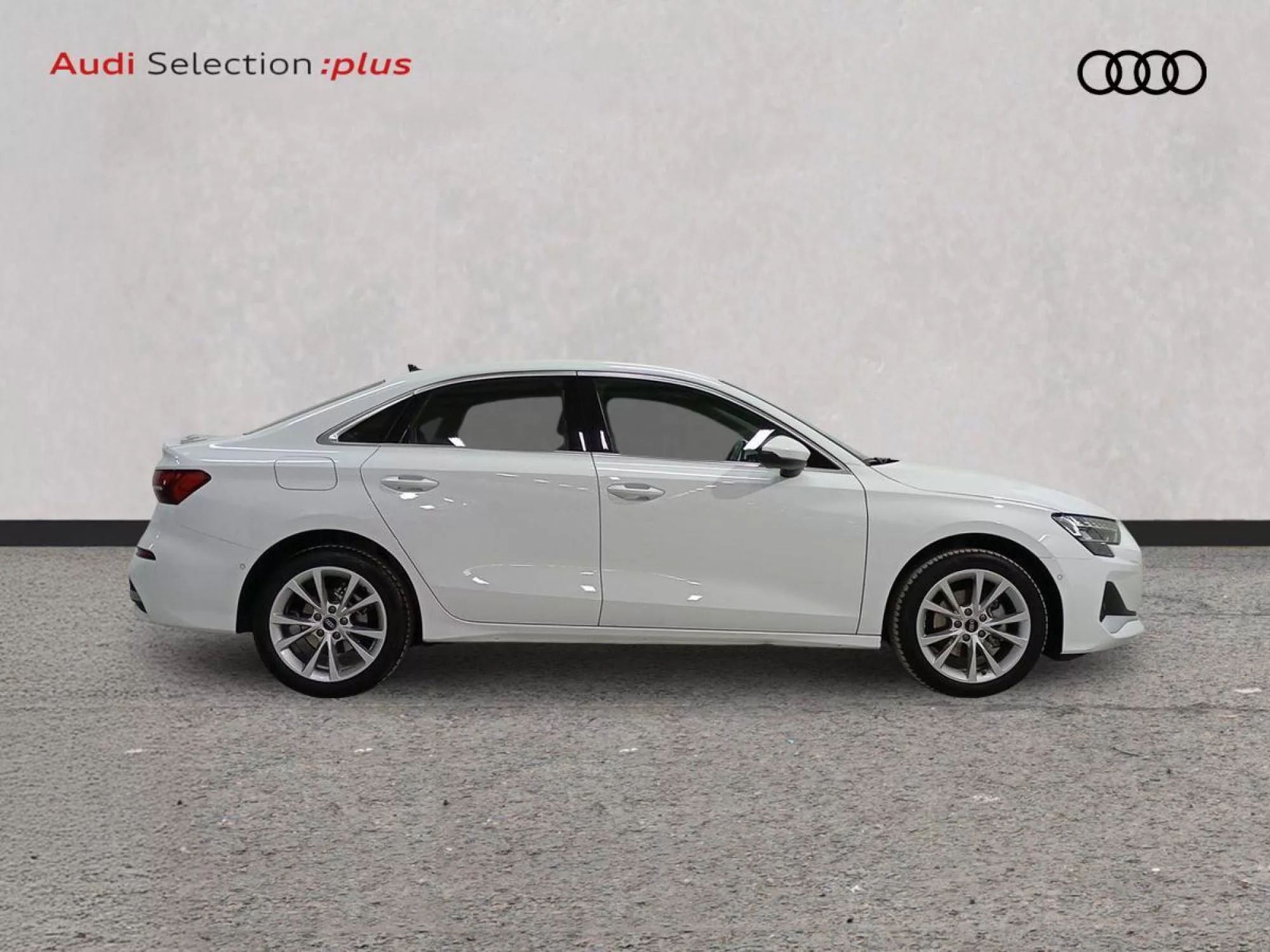 AUDI A3 SEDAN Gasolina 2025 segunda-mano Jaén