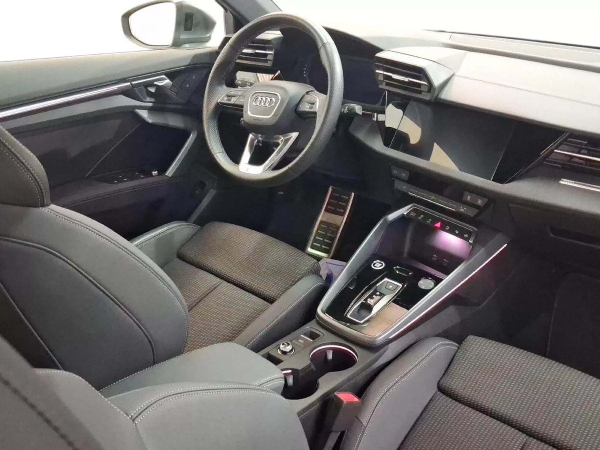 AUDI A3 SEDAN Hibrido 2025 km 0 Jaén