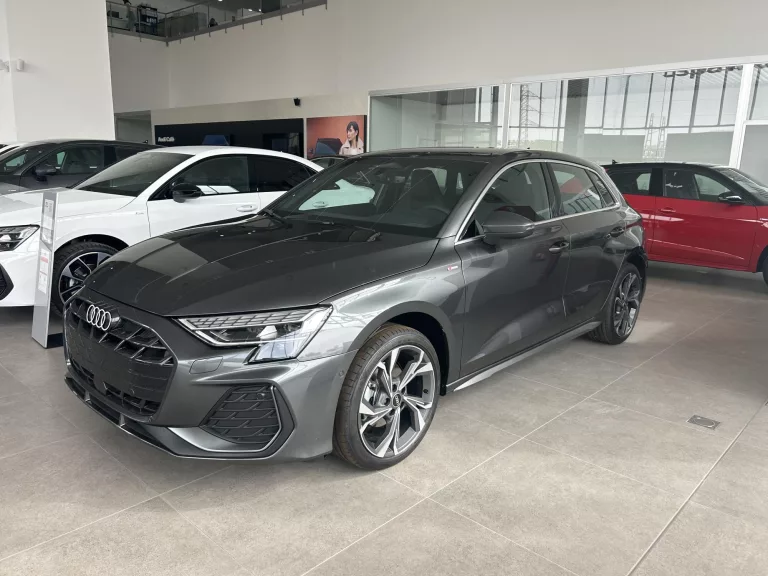 AUDI A3 SPORTBACK Gasolina nuevo entrega inmediata Jaén