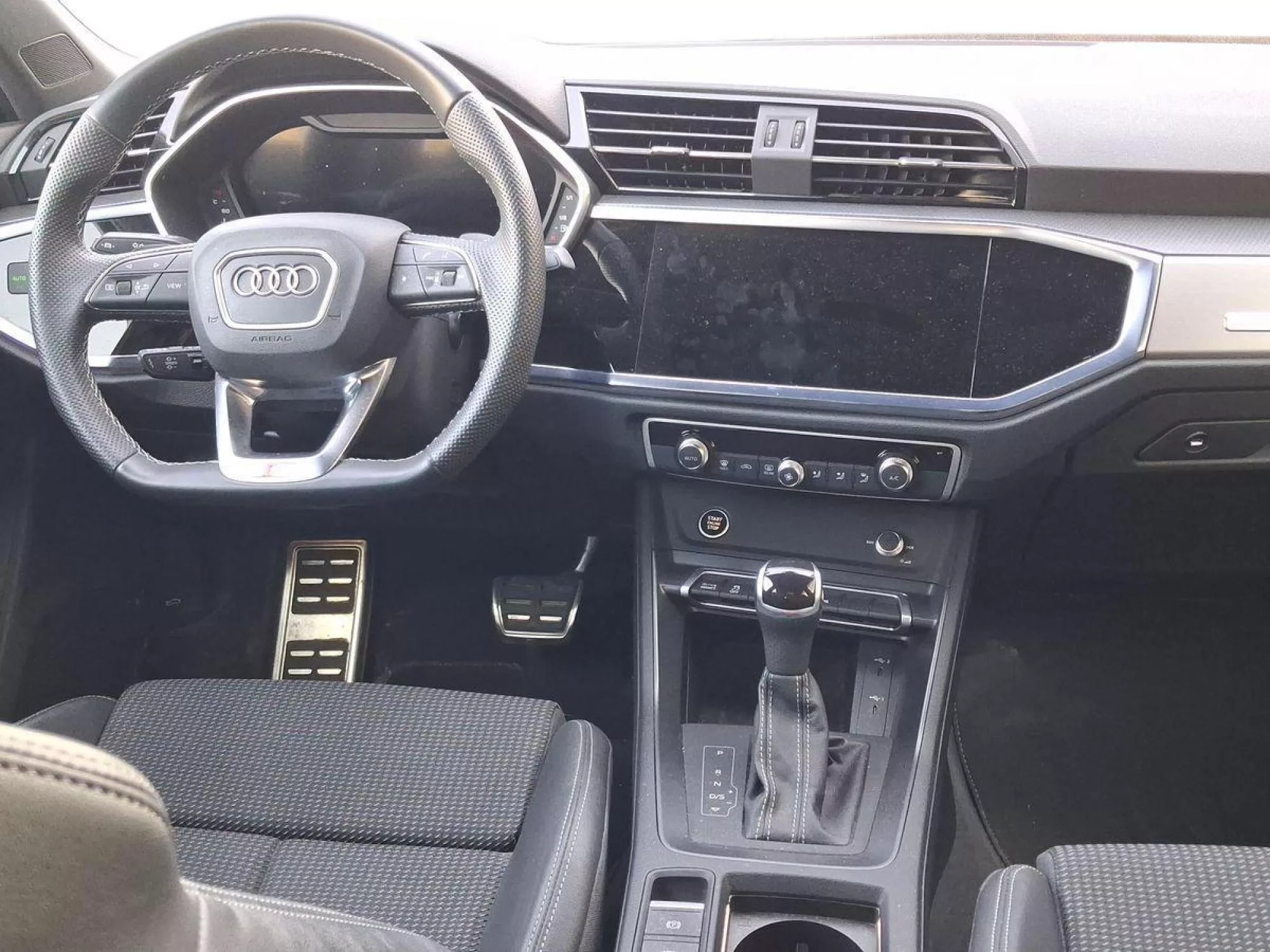 AUDI Q3 Sportback Gasolina 2023 segunda-mano Jaén