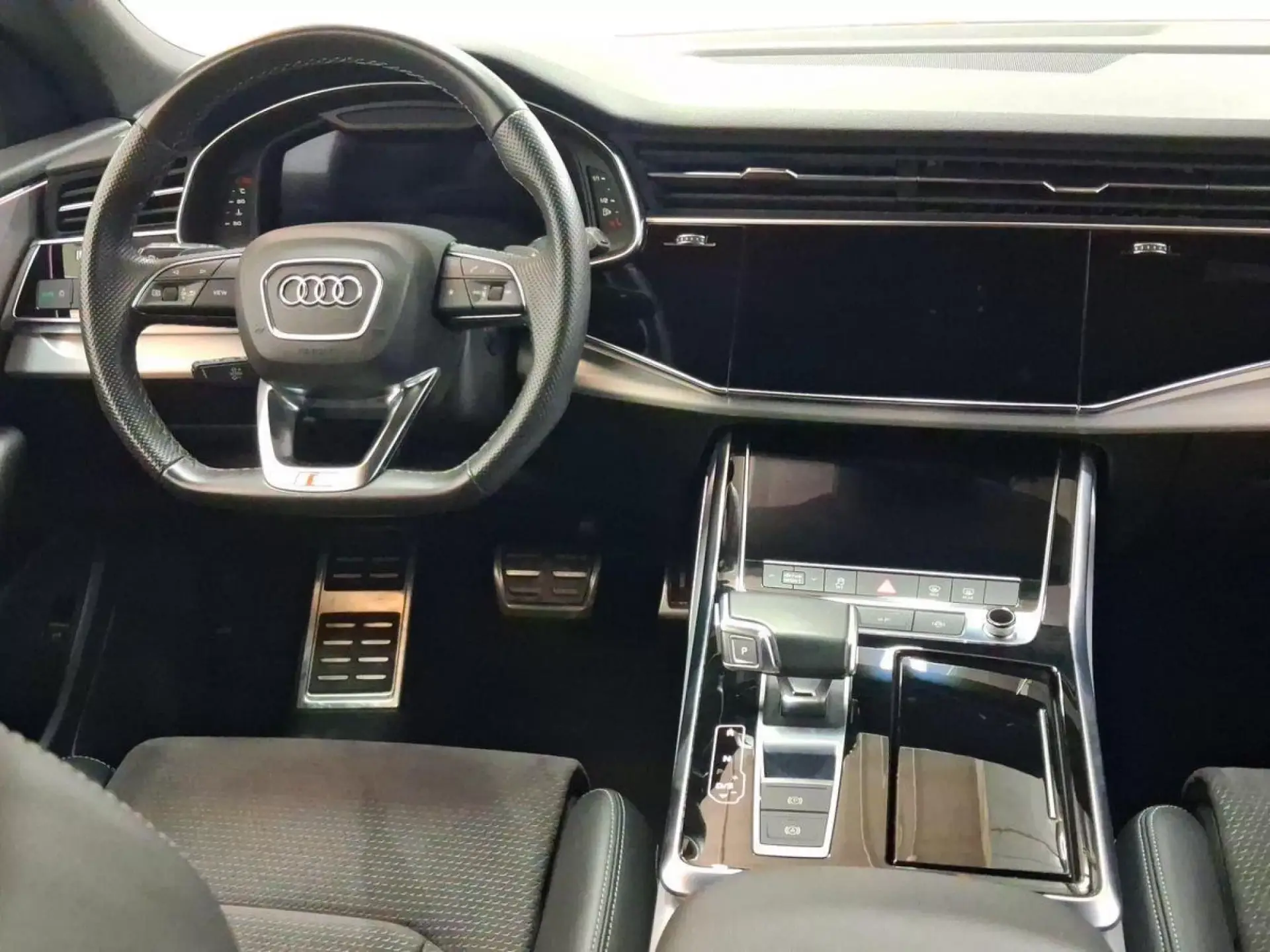AUDI Q8 Hibrido 2022 segunda-mano Jaén