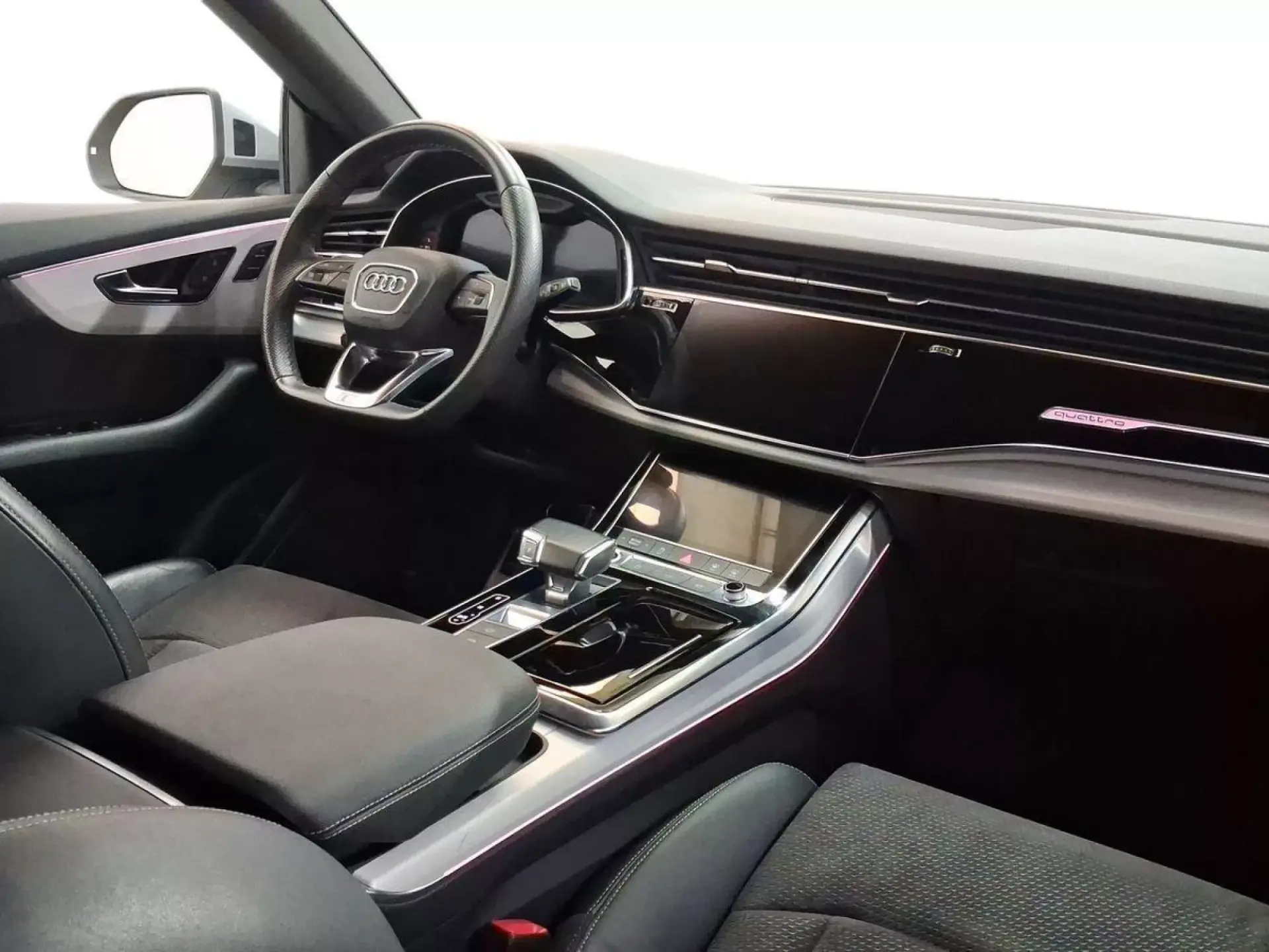 AUDI Q8 Hibrido 2022 segunda-mano Jaén