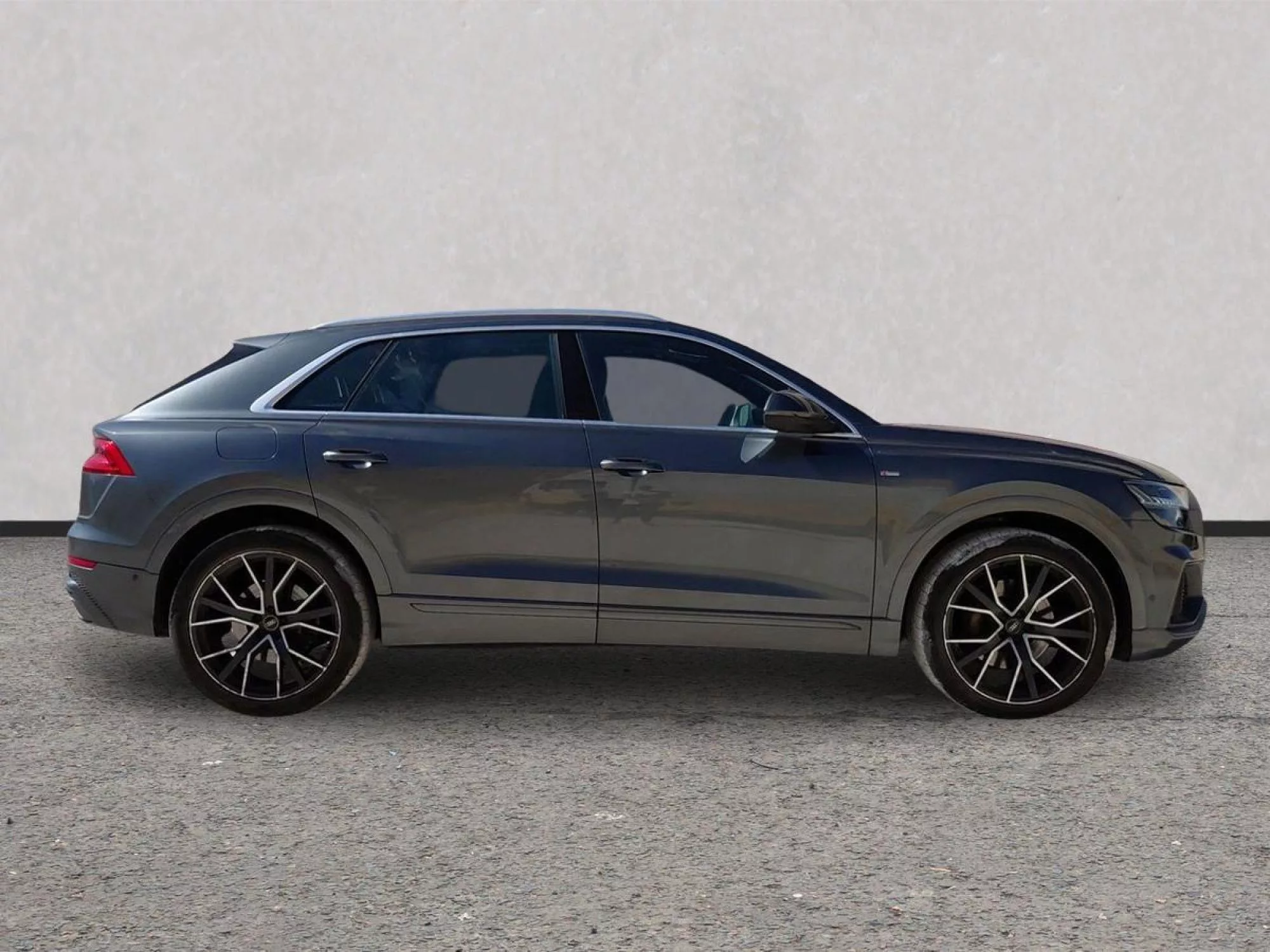 AUDI Q8 Hibrido 2022 segunda-mano Jaén