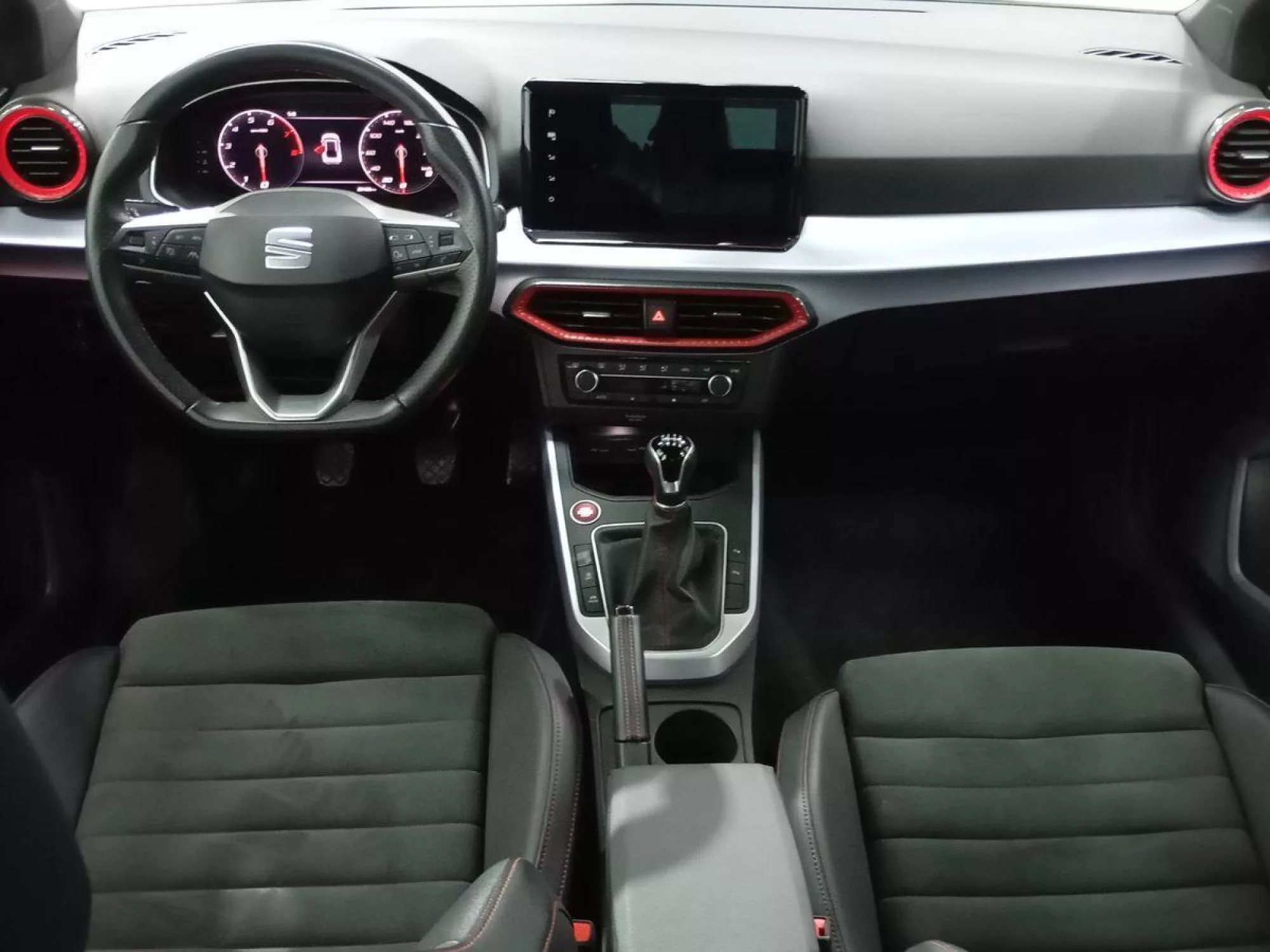 SEAT ARONA Gasolina 2024 segunda-mano Jaén