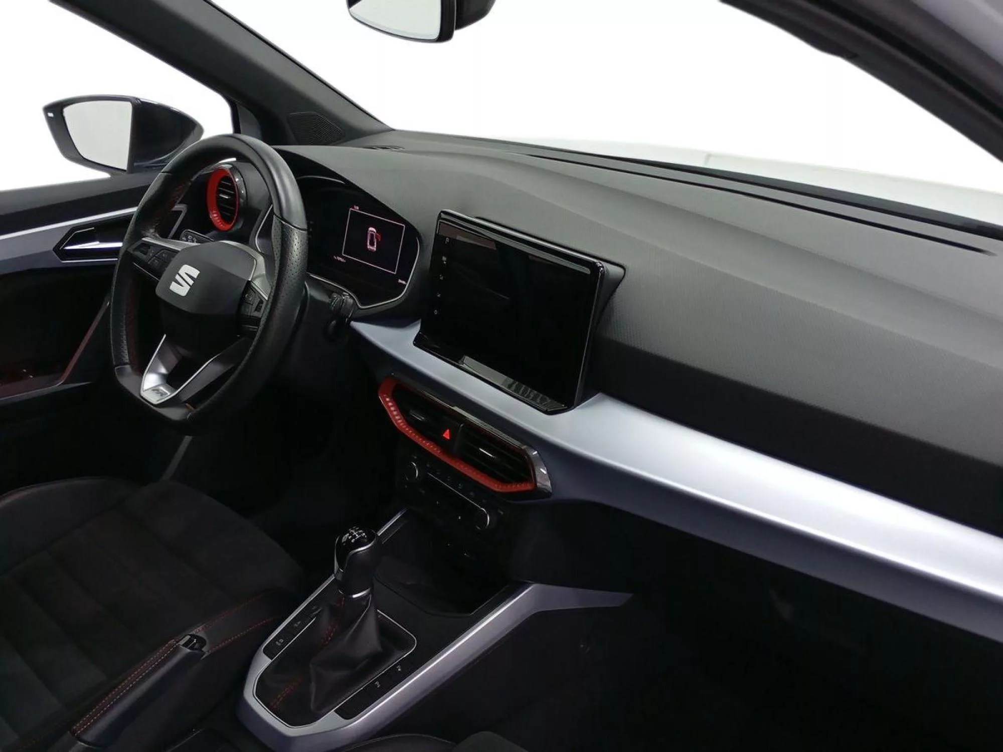 SEAT ARONA Gasolina 2024 segunda-mano Jaén