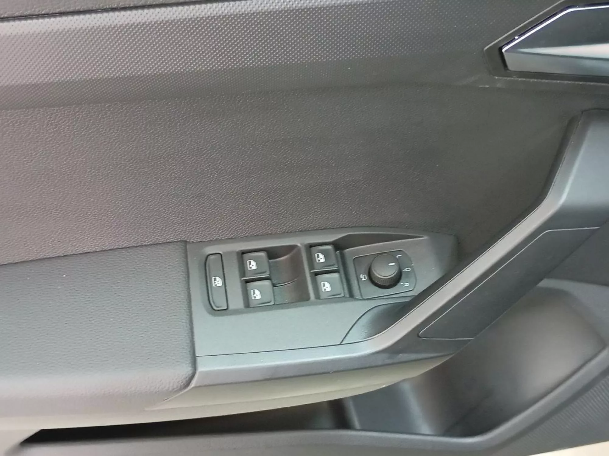 SEAT ARONA Gasolina 2025 segunda-mano Granada