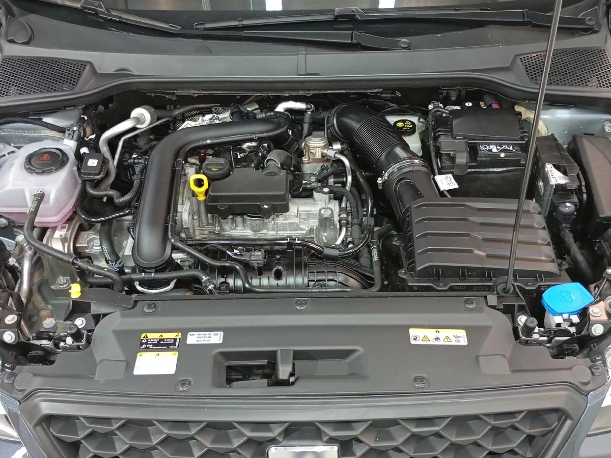 SEAT ARONA Gasolina 2025 segunda-mano Granada