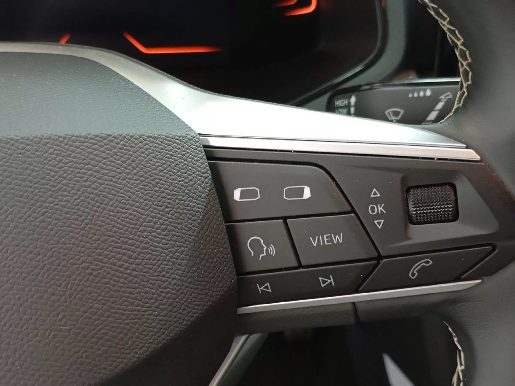 SEAT ARONA Gasolina 2025 segunda-mano Jaén