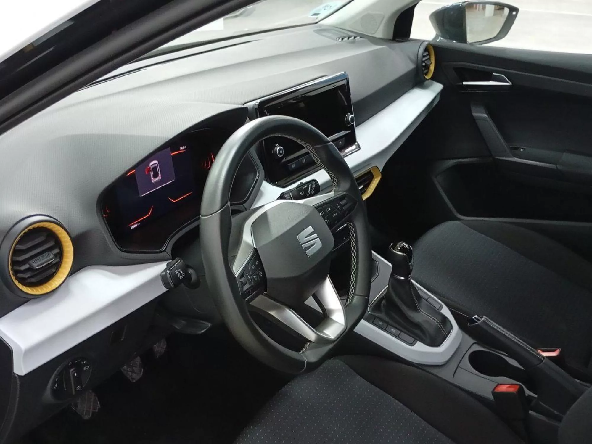 SEAT ARONA Gasolina 2025 segunda-mano Jaén