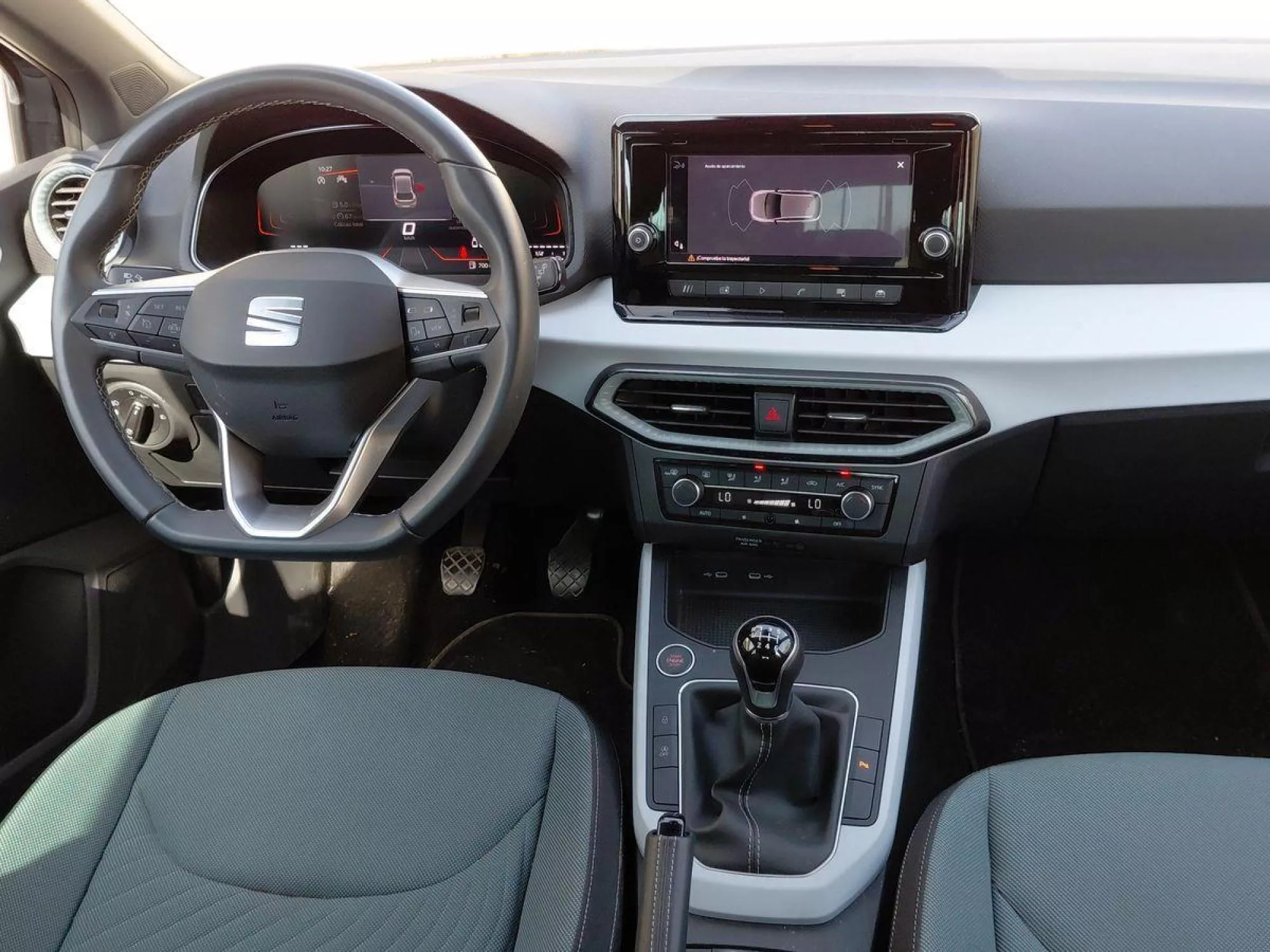 SEAT IBIZA Gasolina 2024 segunda-mano Jaén