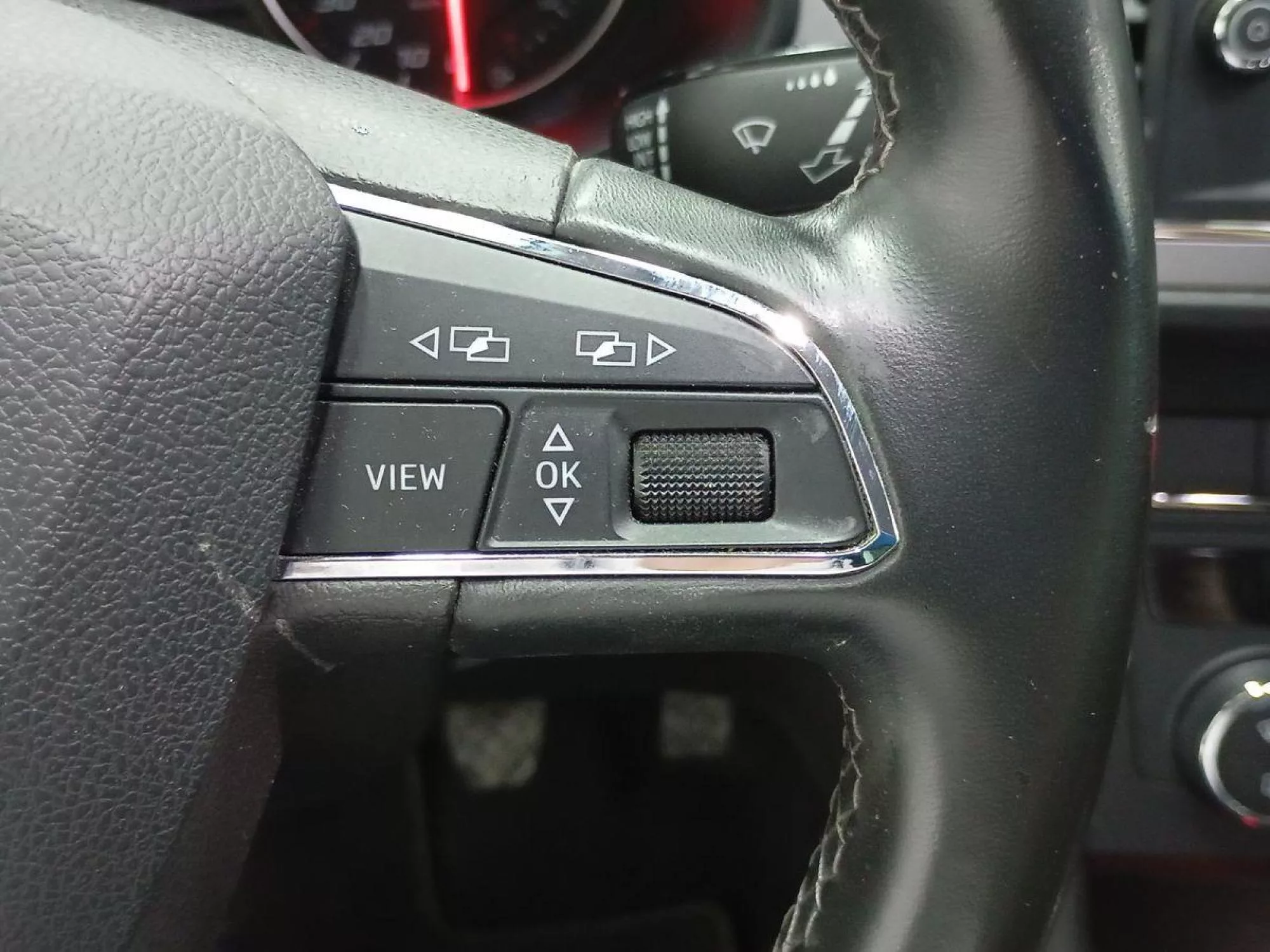 SEAT LEON Gasolina 2020 segunda-mano Jaén
