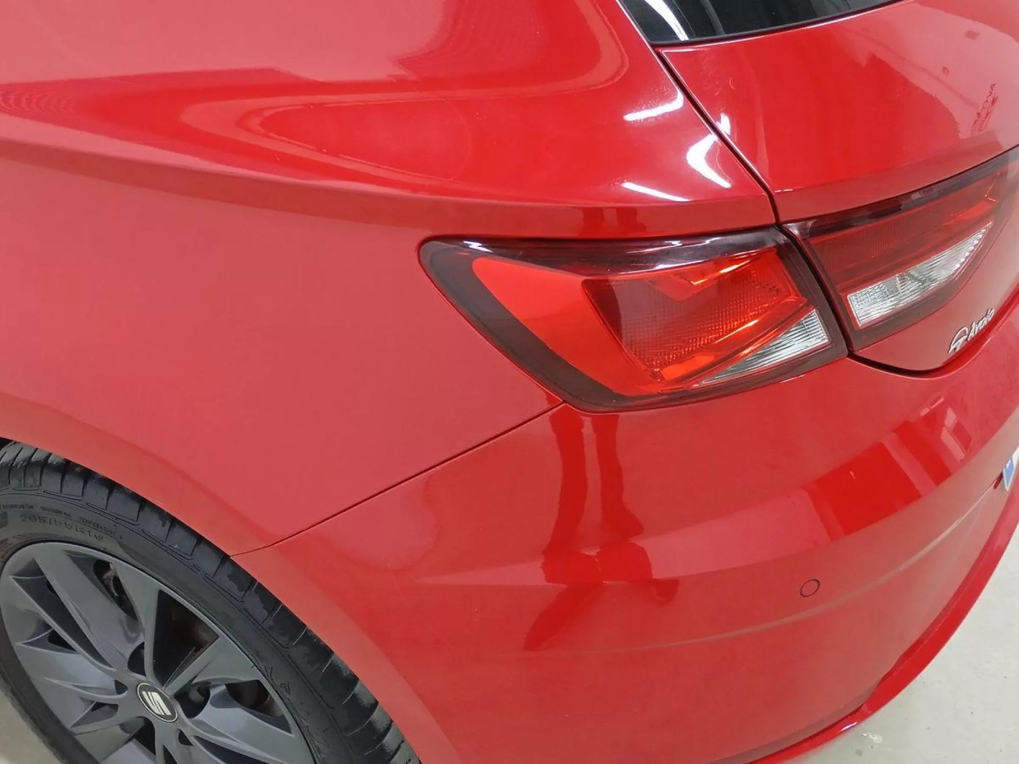 SEAT LEON Gasolina 2020 segunda-mano Jaén