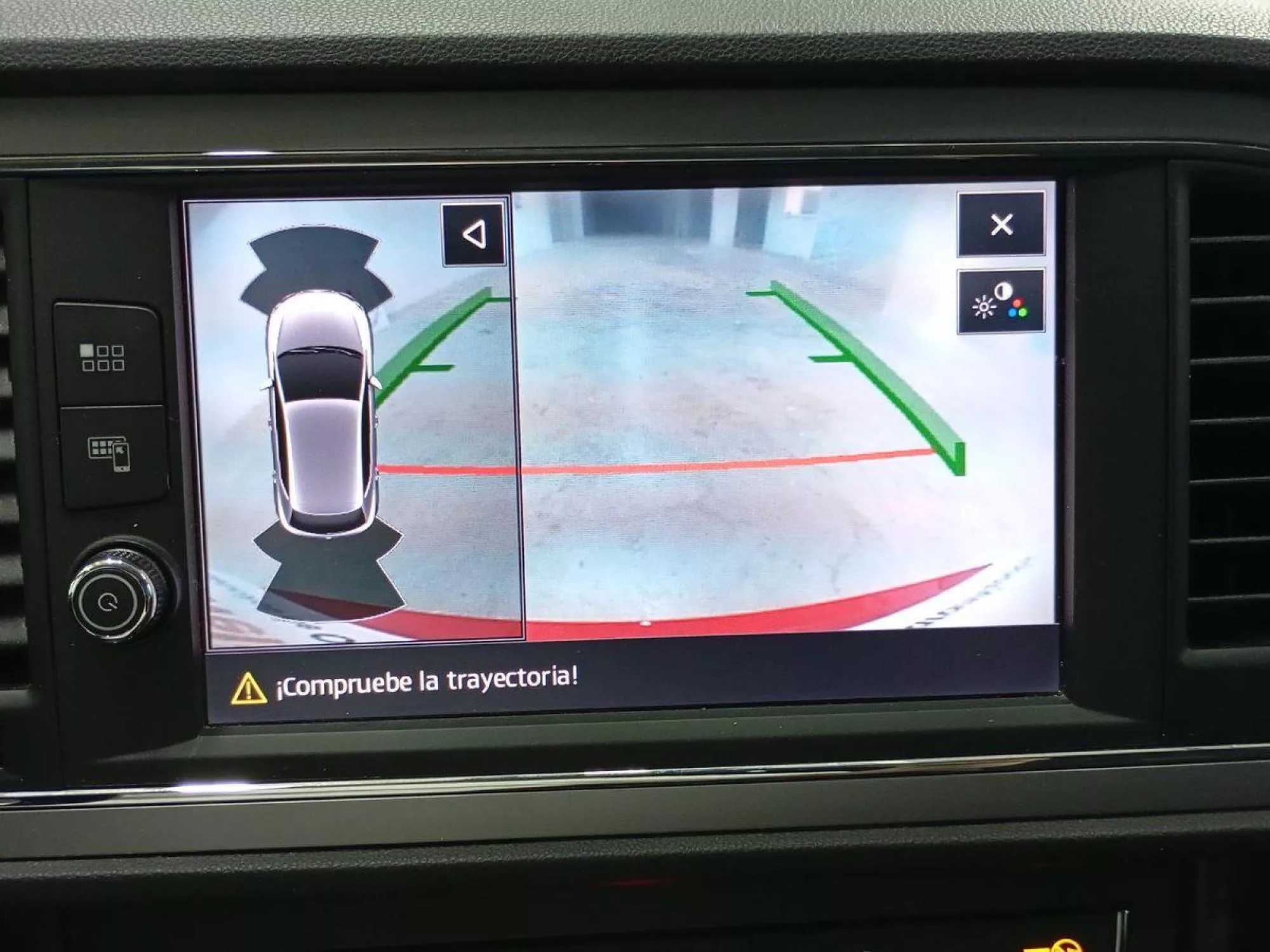 SEAT LEON Gasolina 2020 segunda-mano Jaén
