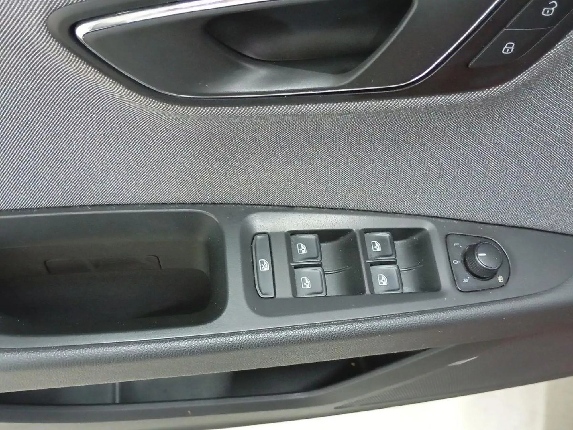 SEAT LEON Gasolina 2020 segunda-mano Jaén