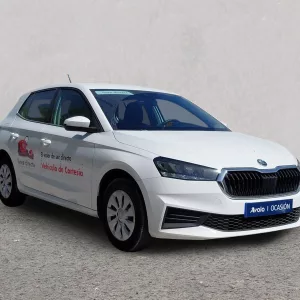 SKODA FABIA Gasolina 2023 segunda-mano Jaén
