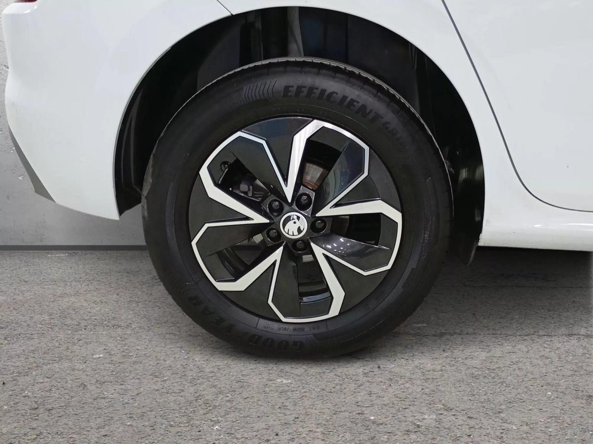 SKODA KAMIQ Gasolina 2022 segunda-mano Jaén