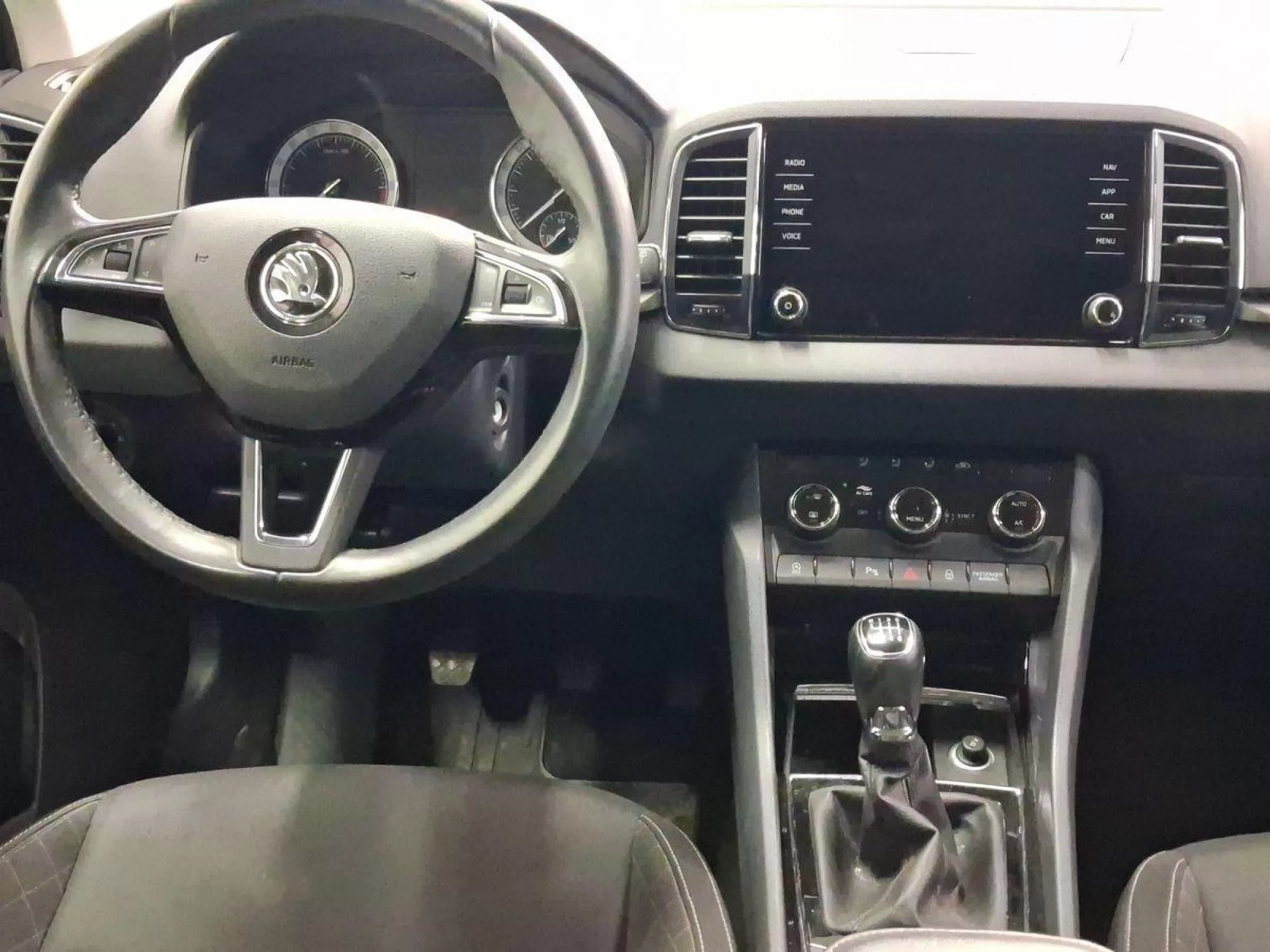 SKODA KAROQ Diesel 2019 segunda-mano Jaén